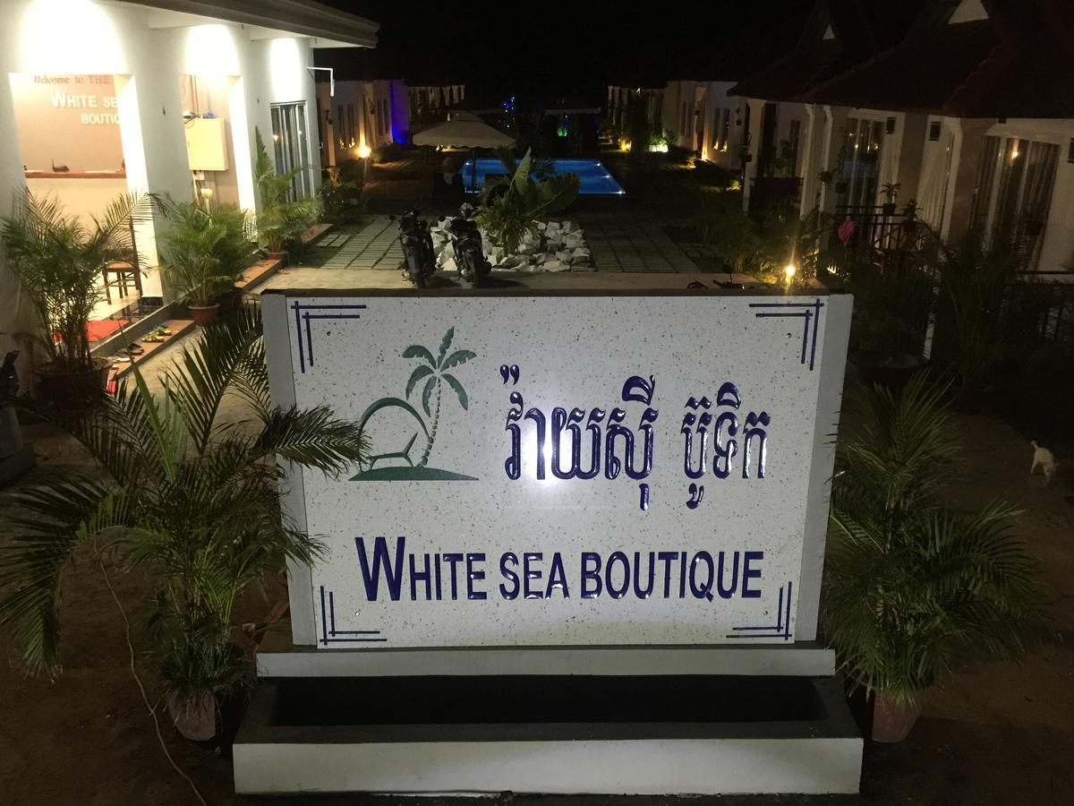 White Boutique Hotel And Residences Sihanoukville Eksteriør billede