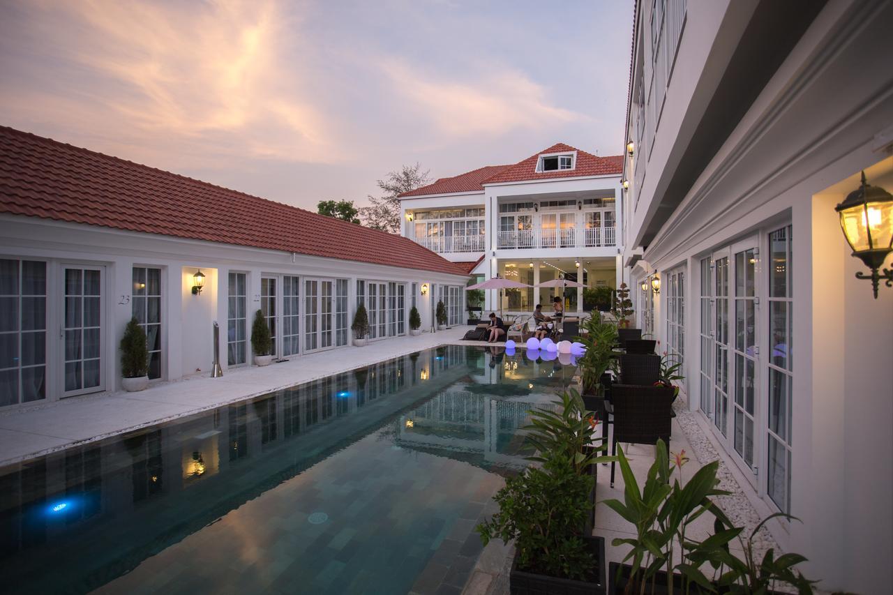 White Boutique Hotel And Residences Sihanoukville Eksteriør billede